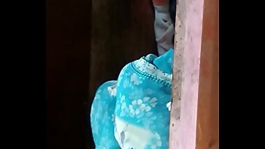 देसी चाची की बम